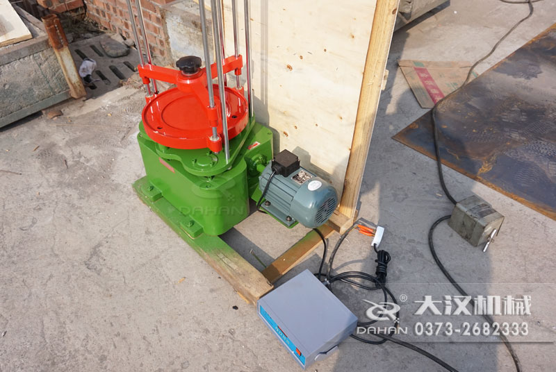 頂擊式標(biāo)準(zhǔn)振篩機