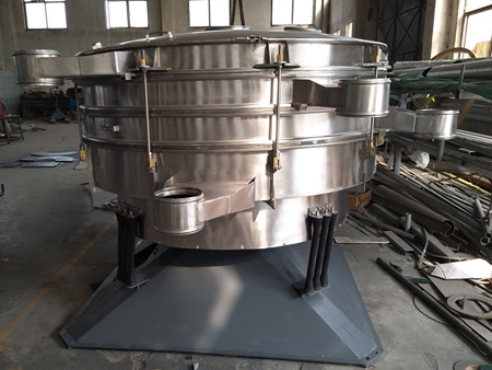 采用仿人工篩分原理設(shè)計的一種精細篩分設(shè)備，模擬人工十分，不損壞物料，適合粉末、顆粒物料篩分